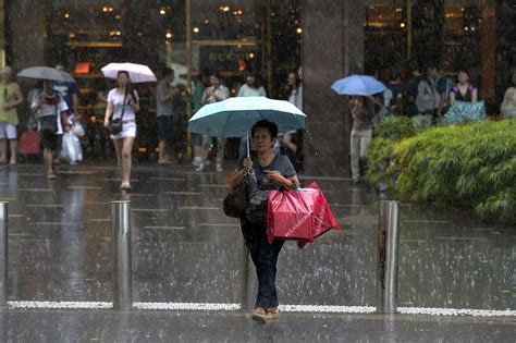 singapore rainy season weather